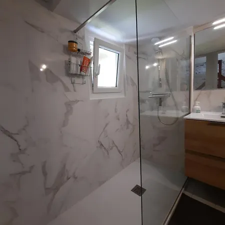 Maisonnette Pour Halte Angevine *